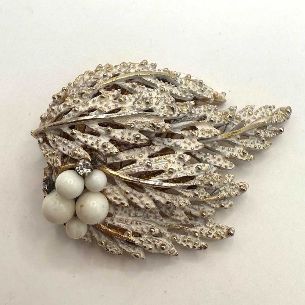 Vintage White Enamel Wheat Sheaf Brooch Gold Tone Faux Pearl Rhinestone Pin